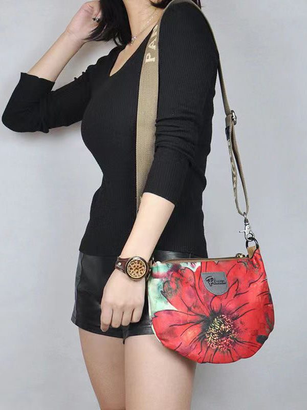 New Retro Red Print Versatile CrossBody Bag