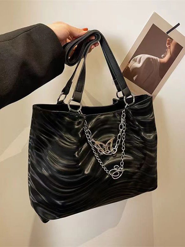 New Silver Versatile Chain Large Capacity Shoulder Bag