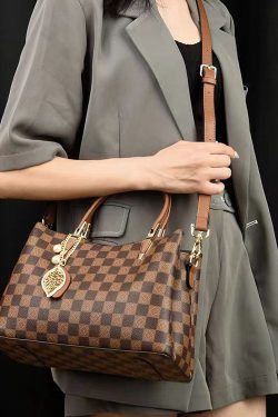 New Versatile Brown Solid Durable Leather Tote Handbag