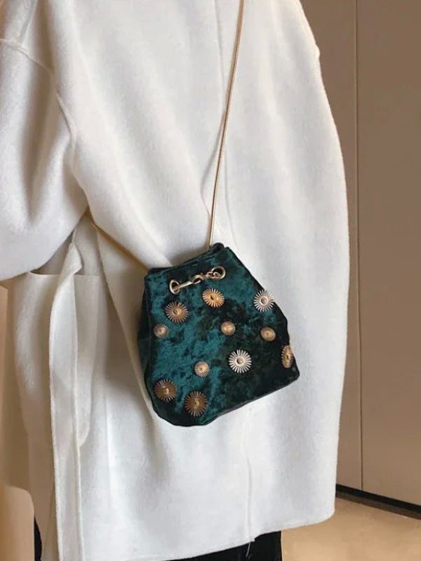 New Women Pink Rivet Decorated Velvet Bucket Bag