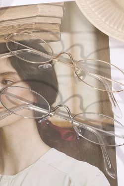 Oval Glasses