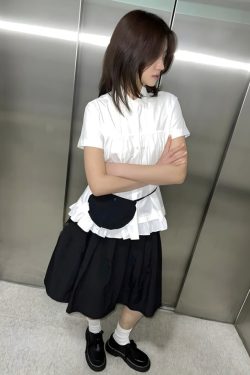 Pleated Pocket Midi Skirt