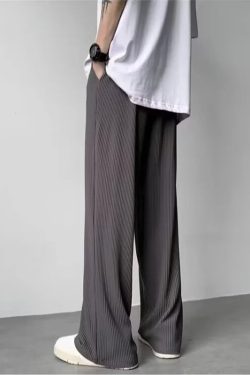 Pleated Straight Leg Pants