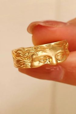Renaissance Venus Ring