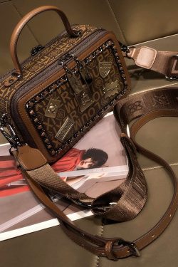 Retro Boutique Coffee Rivet Calf Leather Messenger Bag