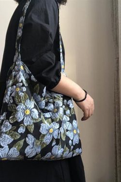 Simple Blue Embroideried Floral Paitings Cotton Satchel Handbag