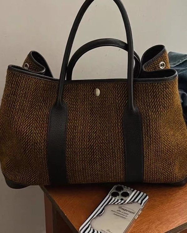 Simple Style Chocolate Large Capacity Satchel Bag Handbag