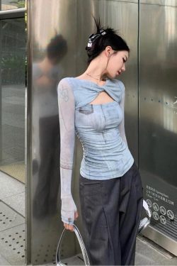 Sky Cut Out Ruched Top