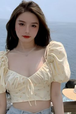 Soft Girl Floral Puff Sleeve Crop Top