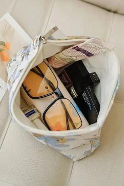 Soft Girl Gold Flower Makeup Bag