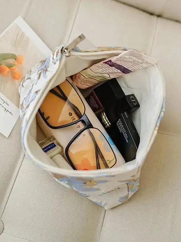 Soft Girl Gold Flower Makeup Bag