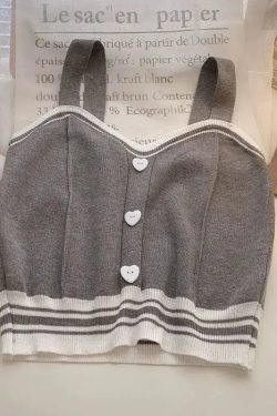 Soft Girl Heart Buttoned Knitted Crop Top
