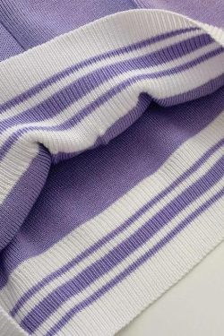 Soft Girl Heart Buttoned Knitted Crop Top