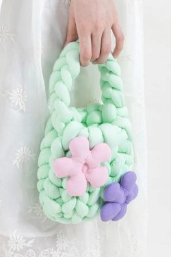 Soft Girl Super Bulky Yarn Handbag