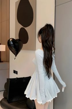 Soft Girl Sweetheart Neckline Mini Dress