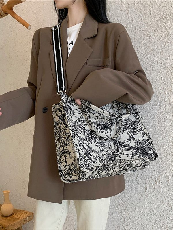 Spring New Jacquard Embroidered Large Capacity Handbag