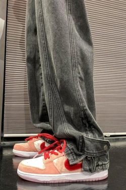 Straight Leg Baggy Jeans