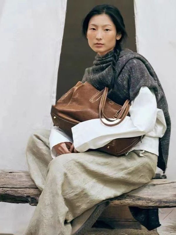 Style Brown Large Capacity Calf Leather Satchel Handbag