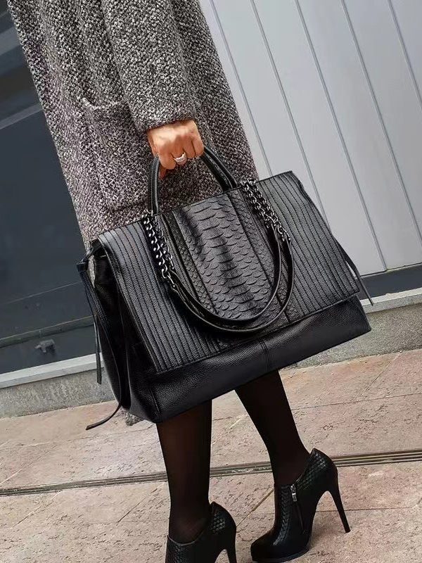 Stylish Black Large Capacity Calf Leather Tote Handbag