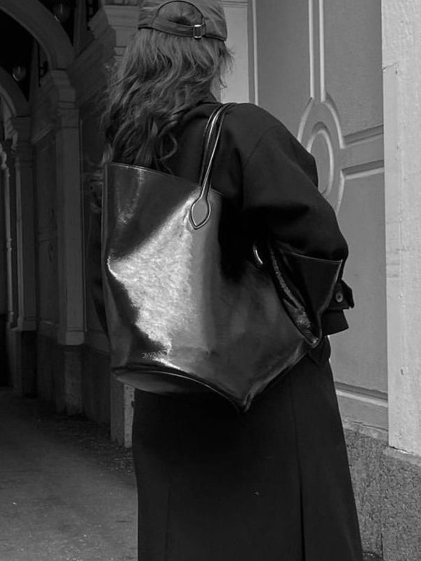 Stylish Black Large Capacity Faux Leather Bucket Bag