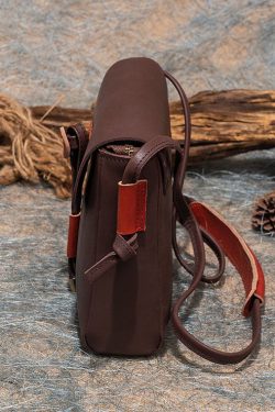 Stylish  Brown Versatile Paitings Calf Leather Satchel Handbag