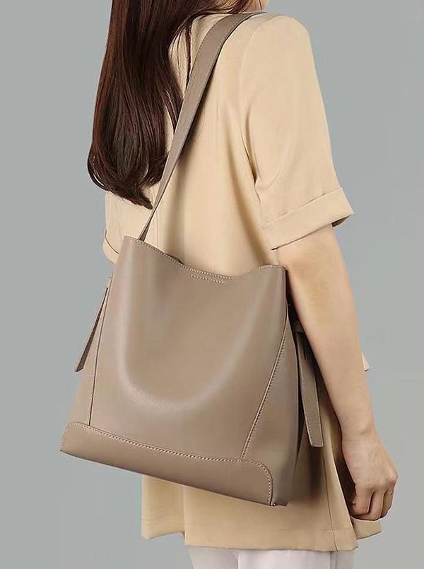 Stylish Light Brown Large Capacity Calf Leather Satchel Bag Handbag