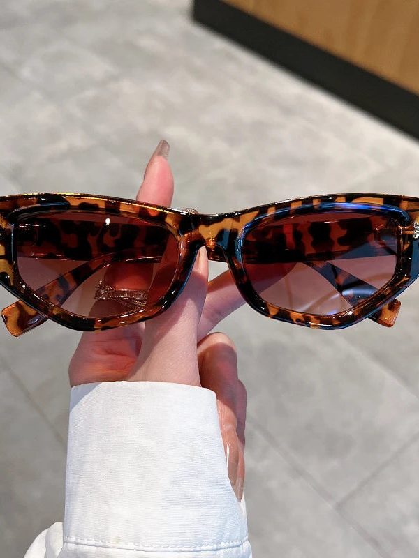 Vintage Cat Eye Sunglasses