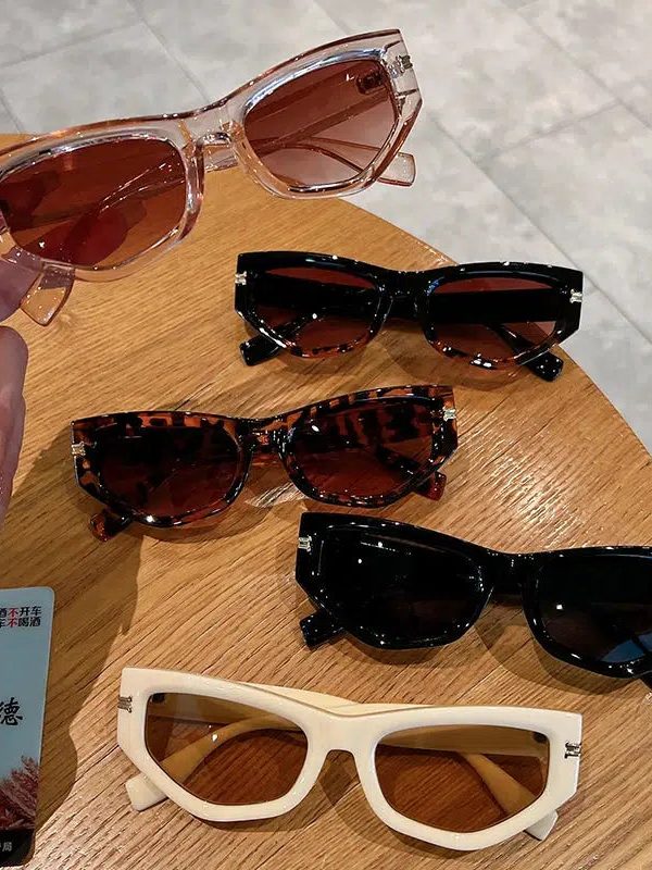 Vintage Cat Eye Sunglasses