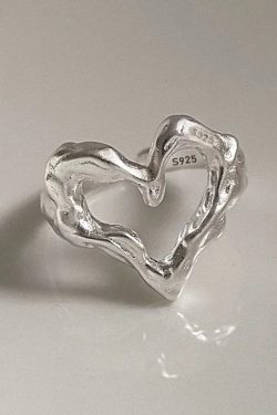 Wavy Heart Silver Ring