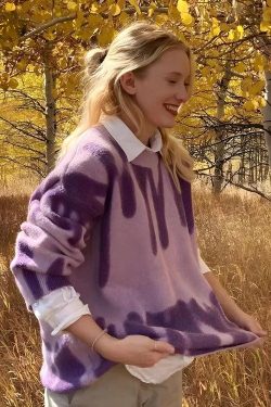 Wavy Line Design Knitted Sweater