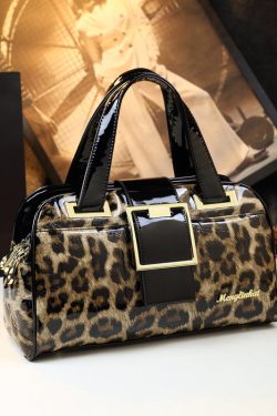 Women Mulberry Embossed Zippered Calf Leather Messenger Bag