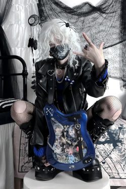 Y2K Guitar and Bass-Shaped Ita Bag with Pin Display Design